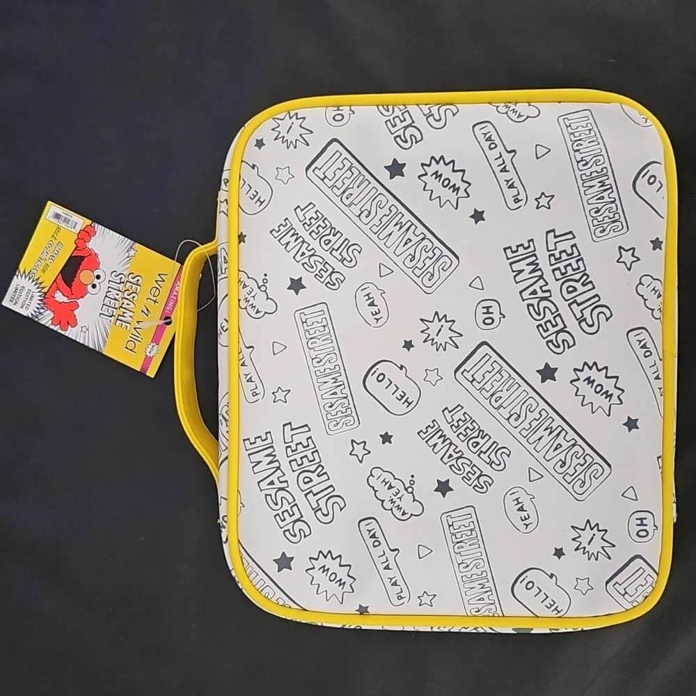🎉HP🎉 Sesame Street Wet n Wild Cosmetic Bag - Picture 2 of 4